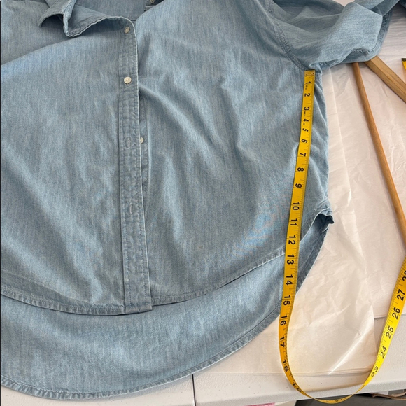 Aritzia Denim Forum The Jane long sleeve shirt Button Down chambray size medium - Picture 12 of 15